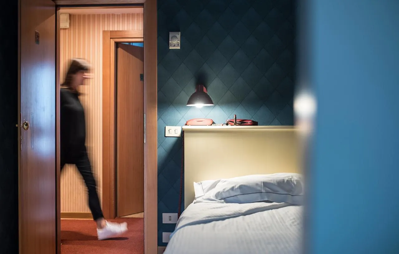 Hotel Torino Parma 3*,